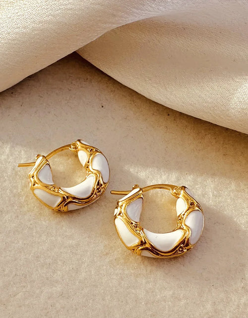 Load image into Gallery viewer, French Retro Enamel Leopard Print U-Shaped Ear Buckle Women Temperament Earrings Party and Daily Wear Fashion Jewelry
