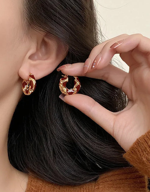 Load image into Gallery viewer, French Retro Enamel Leopard Print U-Shaped Ear Buckle Women Temperament Earrings Party and Daily Wear Fashion Jewelry
