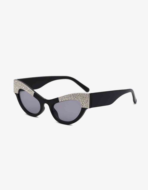 Load image into Gallery viewer, UV400 Rhinestone Trim Cat-Eye Sunglasses
