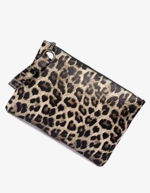 Load image into Gallery viewer, Leopard PU Leather Clutch
