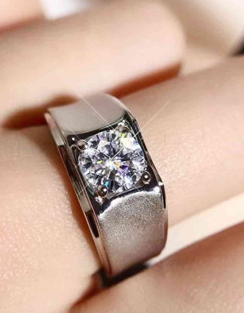 Load image into Gallery viewer, 1 Carat Moissanite Wide Band Ring
