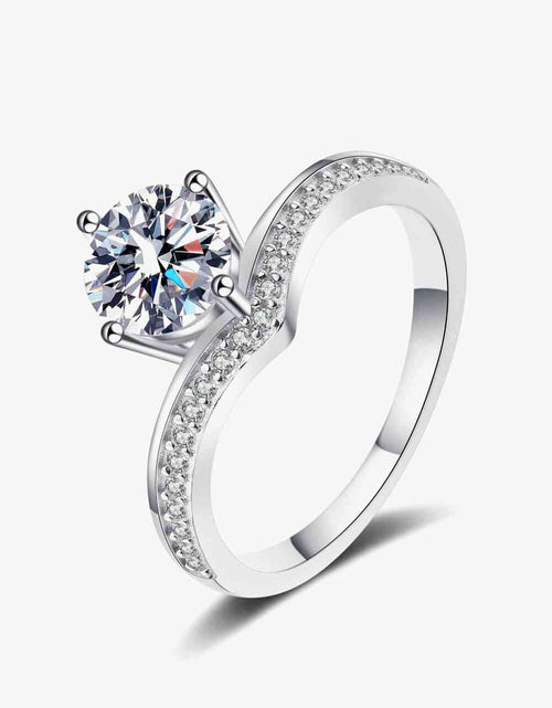 Load image into Gallery viewer, 925 Sterling Silver Ring with 1 Carat Moissanite
