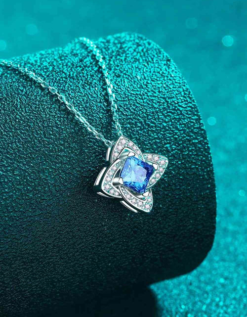 Load image into Gallery viewer, 1 Carat Moissanite Floral Pendant Necklace
