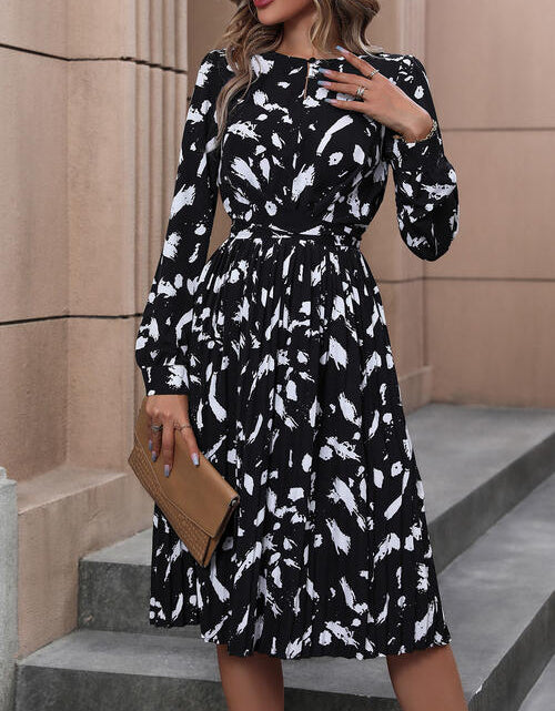 Load image into Gallery viewer, Printed Tie Back Long Sleeve Dress
