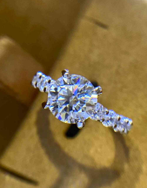 Load image into Gallery viewer, 2 Carat 4-Prong Moissanite Ring
