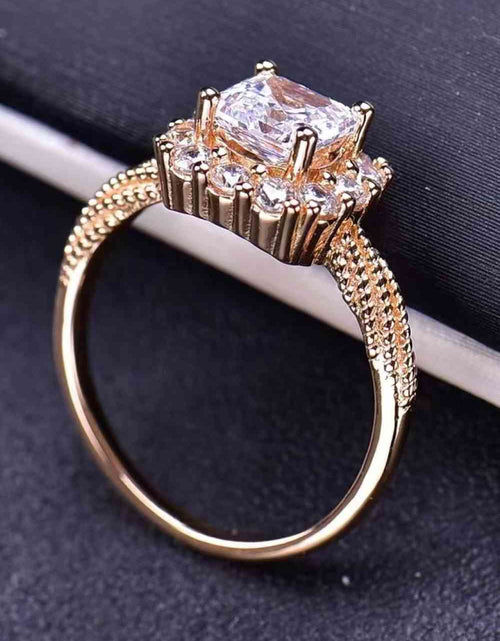 Load image into Gallery viewer, 1 Carat Moissanite Twisted Ring
