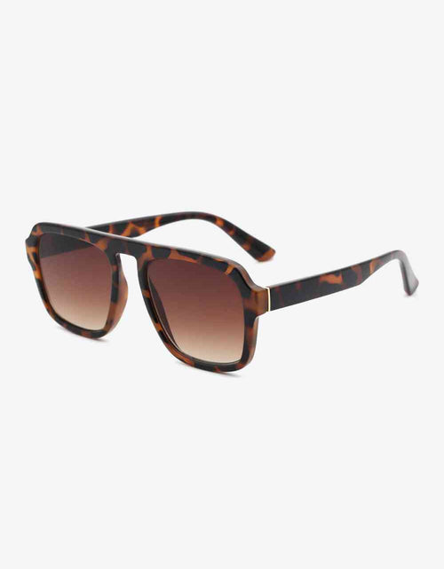 Load image into Gallery viewer, Tortoiseshell Square Polycarbonate Frame Sunglasses
