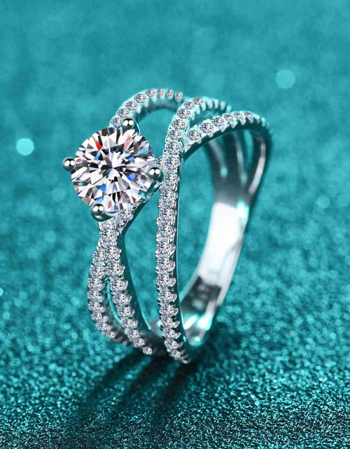 Load image into Gallery viewer, 1 Carat Moissanite Crisscross Ring
