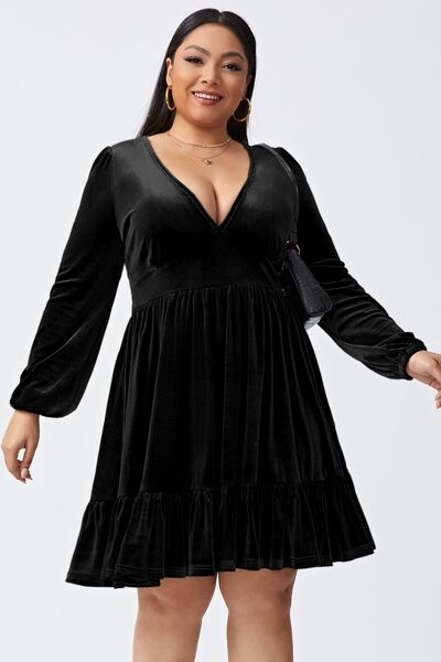 Load image into Gallery viewer, Plus Size Plunge Long Sleeve Mini Dress
