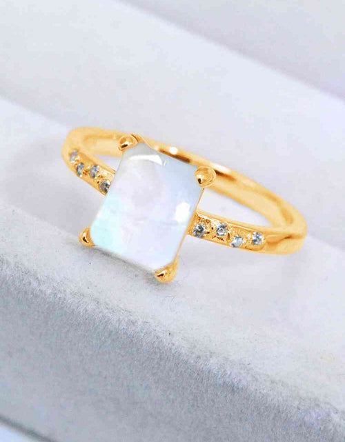 Load image into Gallery viewer, Square Moonstone Ring
