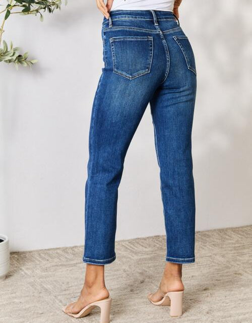 Load image into Gallery viewer, BAYEAS Cropped Straight Jeans
