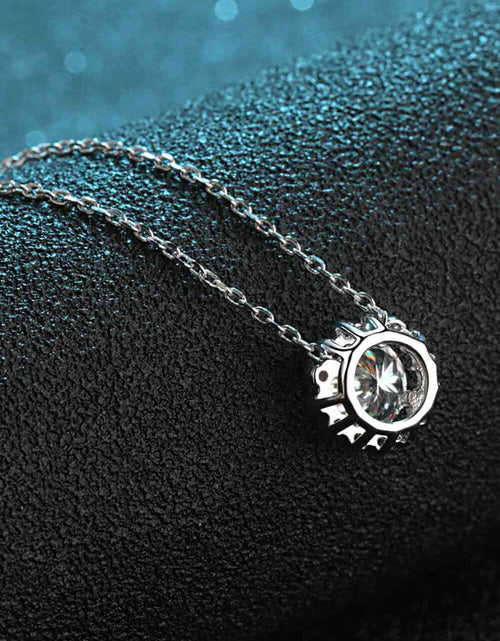 Load image into Gallery viewer, Flower-Shaped Moissanite Pendant Necklace
