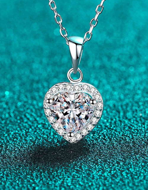 Load image into Gallery viewer, 1 Carat Moissanite Heart Pendant Chain Necklace
