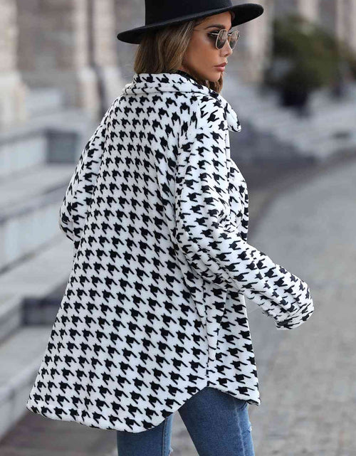 Load image into Gallery viewer, Houndstooth Button Down Jacket
