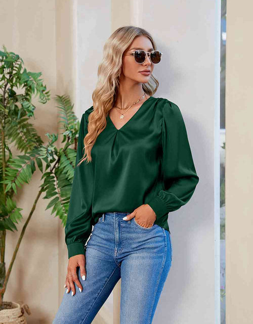 Load image into Gallery viewer, V-Neck Long Sleeve Top
