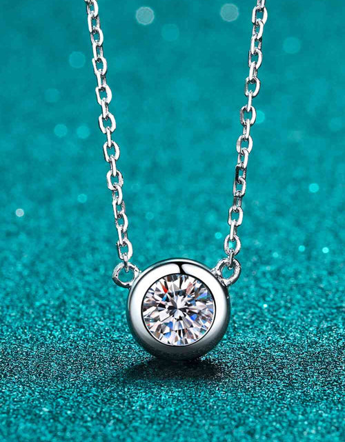 Load image into Gallery viewer, Moissanite Round Pendant Chain Necklace
