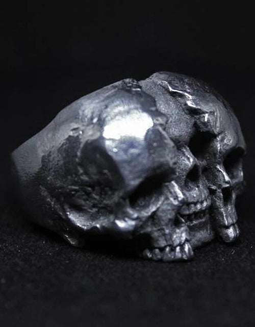 Load image into Gallery viewer, Men&#39;s Gothic Skull Ring
