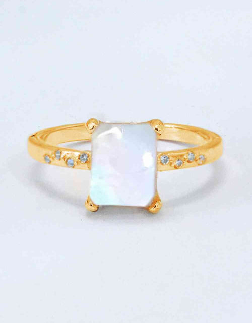 Load image into Gallery viewer, Square Moonstone Ring
