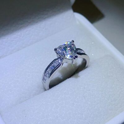 Load image into Gallery viewer, 1 Carat Moissanite 925 Sterling Silver Ring
