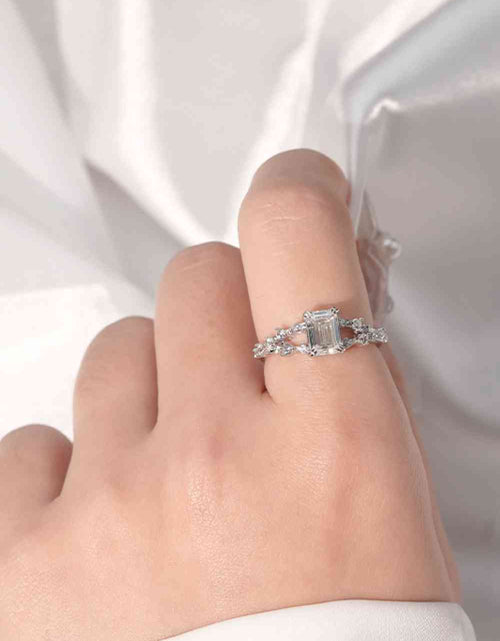 Load image into Gallery viewer, 1 Carat Moissanite 4-Prong Split Shank Ring
