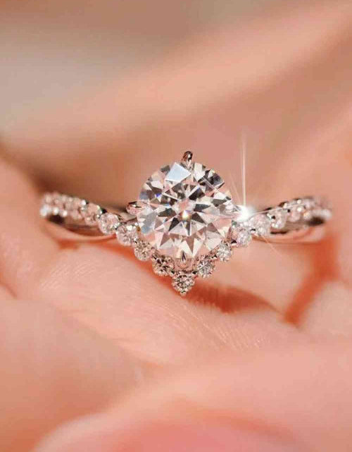 Load image into Gallery viewer, Bold Beauty 1 Carat Moissanite Heart-Shaped Ring
