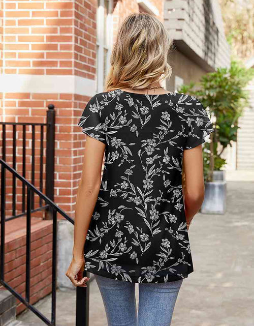 Load image into Gallery viewer, Round Neck Short Sleeve Tee
