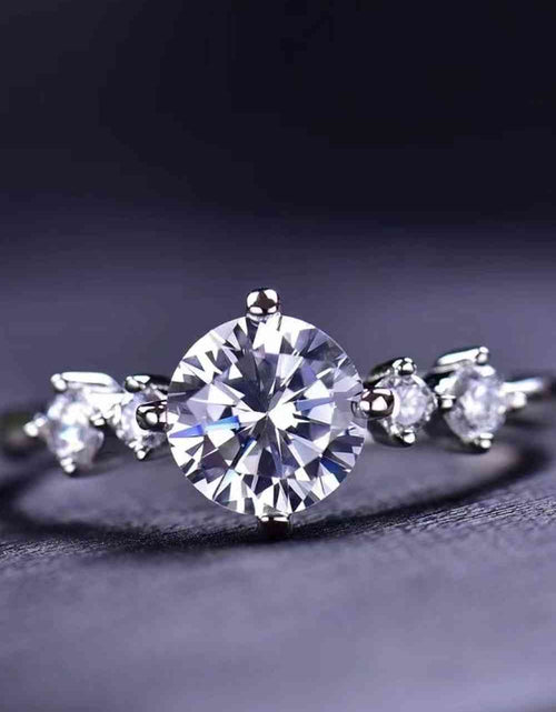 Load image into Gallery viewer, Something To See 1 Carat Moissanite Ring
