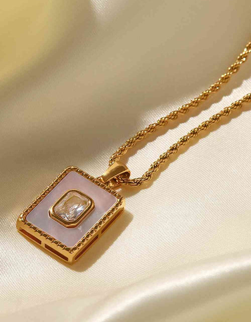 Load image into Gallery viewer, Square Pendant Twisted Chain Necklace
