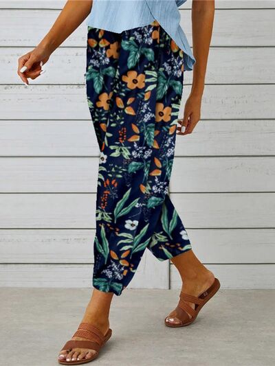 Load image into Gallery viewer, Printed Tied Cropped Pants
