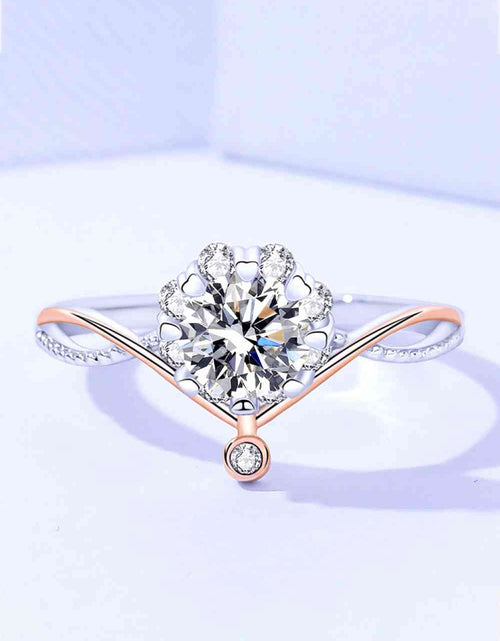 Load image into Gallery viewer, Moissanite and Zircon Contrast Crisscross Ring
