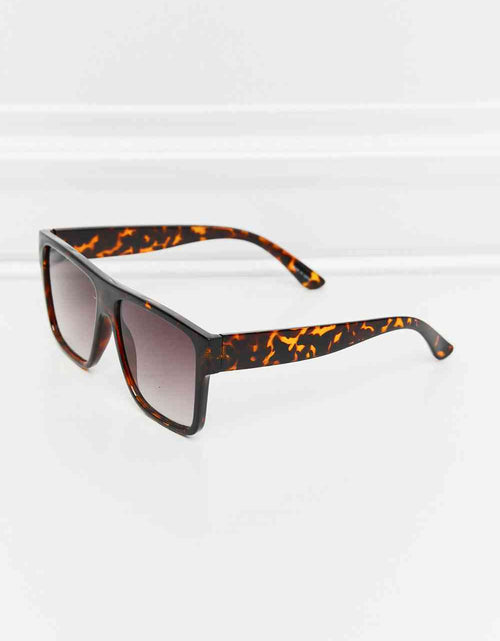 Load image into Gallery viewer, Tortoiseshell Square Full Rim Sunglasses
