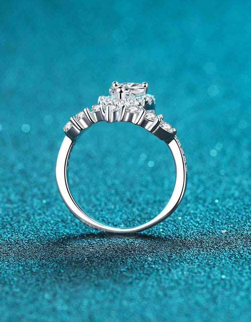 Load image into Gallery viewer, Stand Out Moissanite Ring
