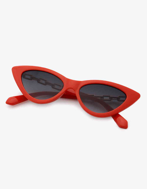 Load image into Gallery viewer, Chain Detail Cat-Eye Sunglasses
