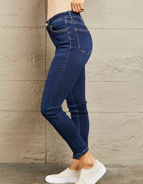 Load image into Gallery viewer, BAYEAS Mid Rise Slim Jeans
