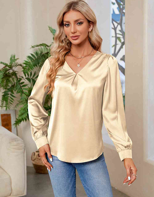 Load image into Gallery viewer, V-Neck Long Sleeve Top
