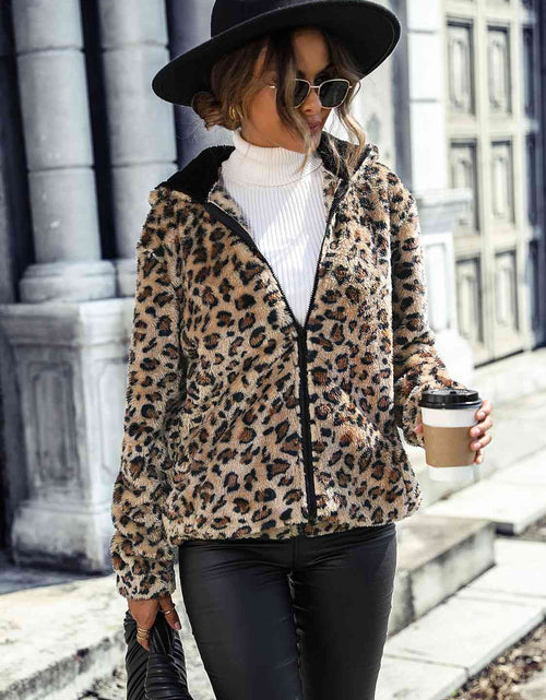 Load image into Gallery viewer, Leopard Zip-Up Hooded Jacket
