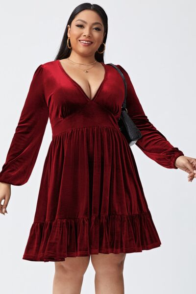 Load image into Gallery viewer, Plus Size Plunge Long Sleeve Mini Dress
