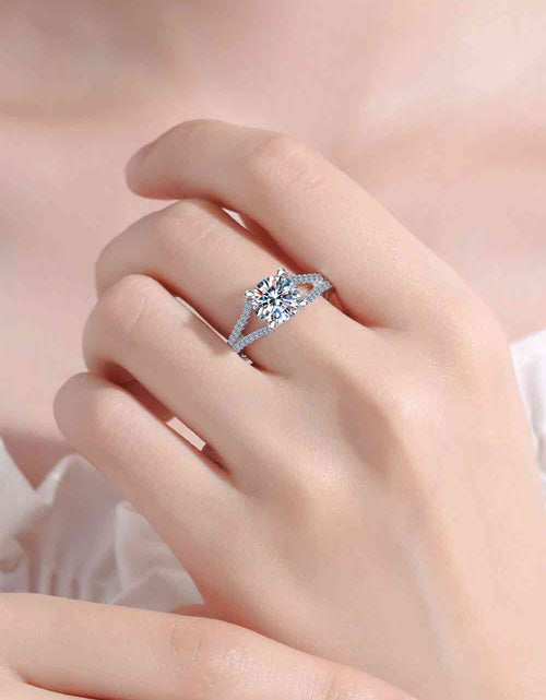 Load image into Gallery viewer, Stylish Moissanite Sterling Silver Ring
