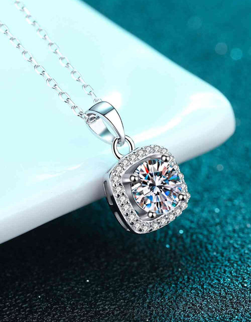 Load image into Gallery viewer, Moissanite Square Pendant Chain Necklace
