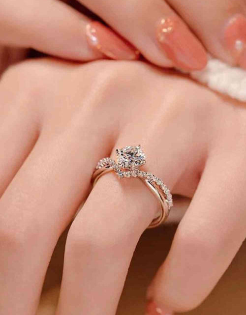 Load image into Gallery viewer, Bold Beauty 1 Carat Moissanite Heart-Shaped Ring
