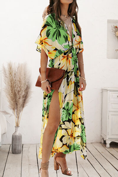 Load image into Gallery viewer, Plunge Split Printed Short Sleeve Dress
