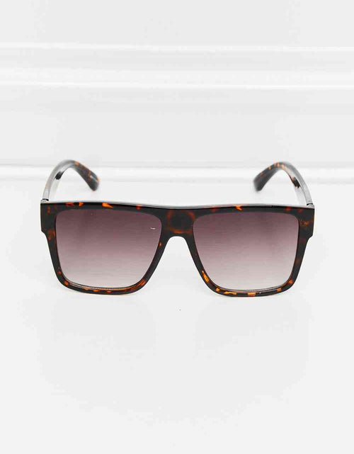 Load image into Gallery viewer, Tortoiseshell Square Full Rim Sunglasses
