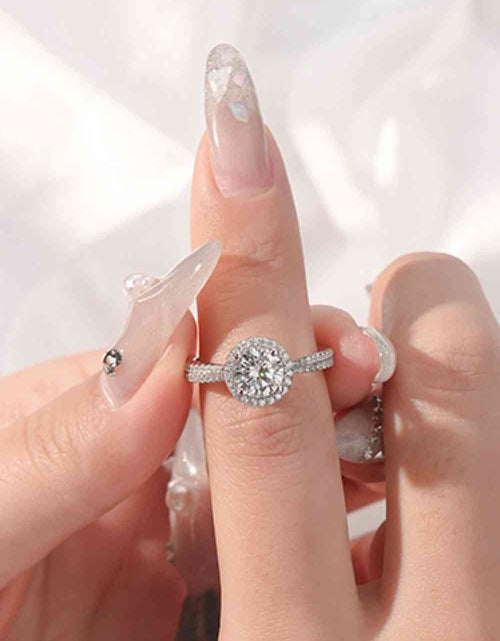 Load image into Gallery viewer, 1 Carat Moissanite Round Shape Ring
