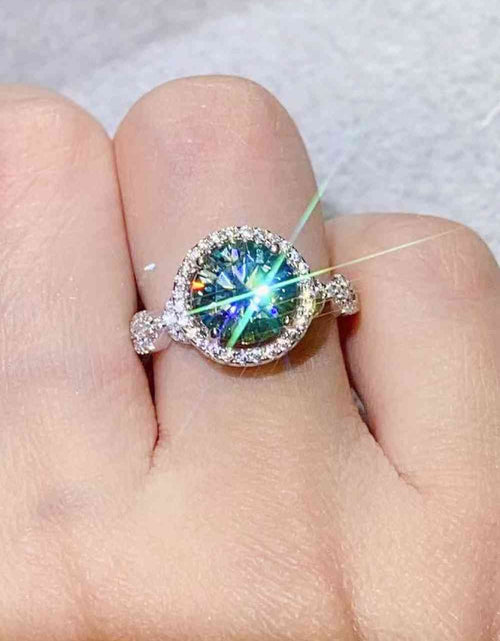 Load image into Gallery viewer, 2 Carat Moissanite Emerald Green Ring
