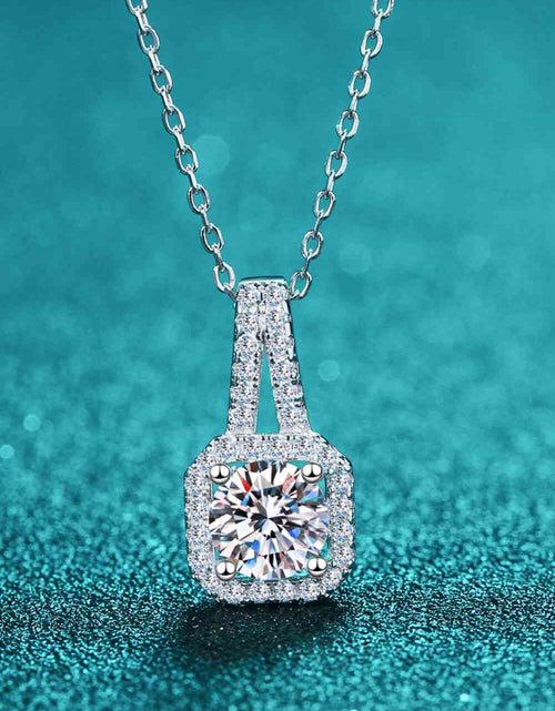 Load image into Gallery viewer, Look Amazing 2 Carat Moissanite Pendant Necklace
