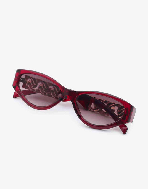 Load image into Gallery viewer, Chain Detail Temple Cat Eye Sunglasses
