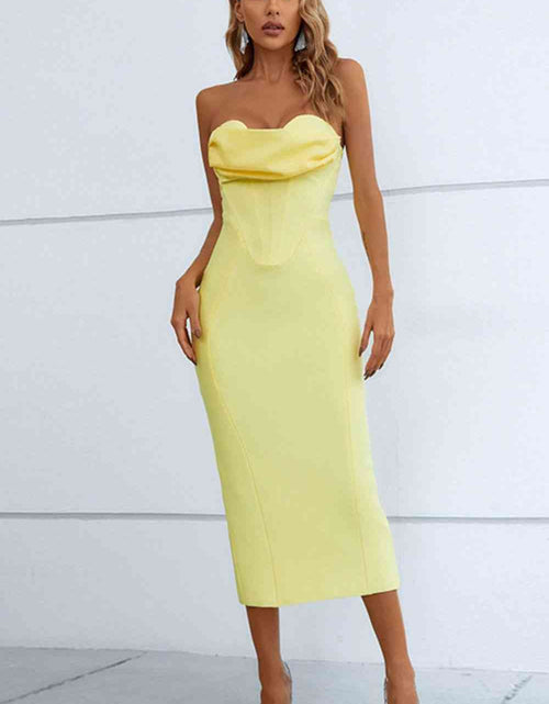 Load image into Gallery viewer, Seam Detail Strapless Sweetheart Neck Dress
