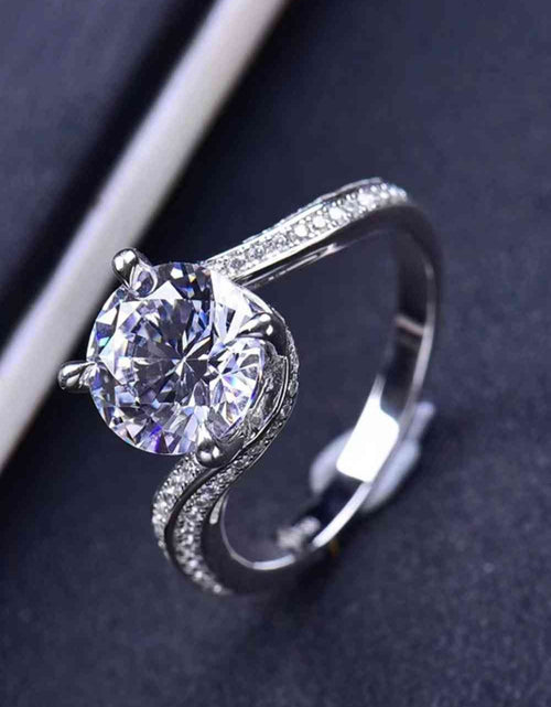 Load image into Gallery viewer, Keep Your Eyes On Me 3 Carat Moissanite Ring
