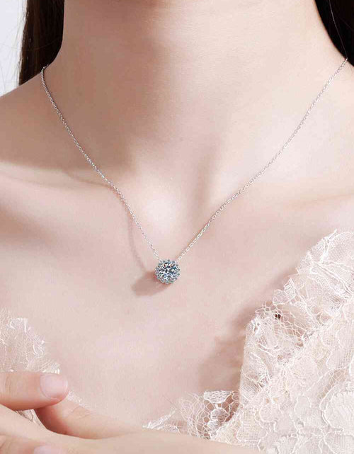 Load image into Gallery viewer, Flower-Shaped Moissanite Pendant Necklace
