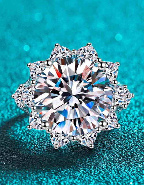 Load image into Gallery viewer, 10 Carat Moissanite Flower-Shaped Ring
